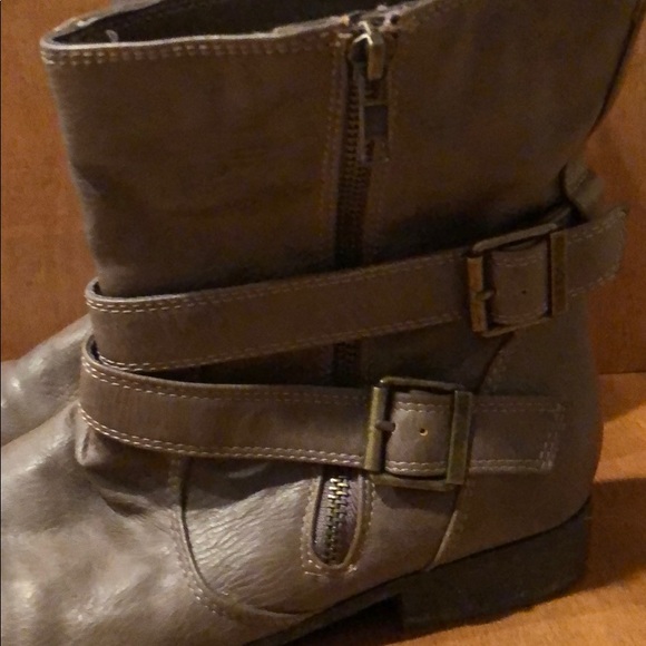 Forget 21 boots - Picture 3 of 4